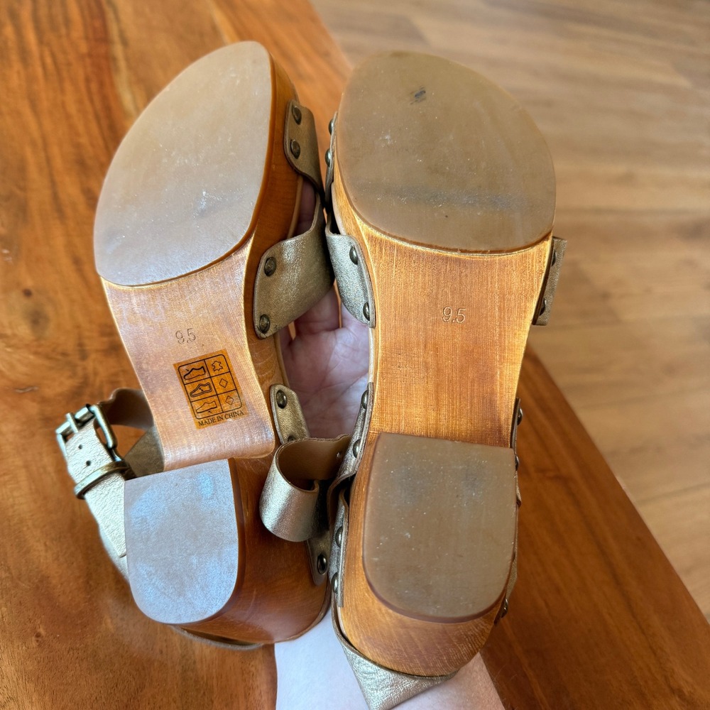 Patricia Nash Women's Gold Gigi Crisscross Clog Sandals Size 9.5 - Picture 5 of 6